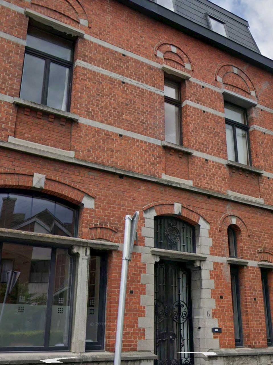 nettoyage de vitres d'une maison de maitre à Mons